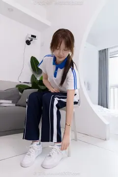 [BoBoSocks袜啵啵]NO.633 香菜-板鞋、白棉袜、裸足、校服[191P+1V／6.63GB] 预览图