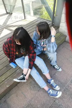 [誉铭传媒]袜足摄影 2019年《2019.05.13定制作品》[164P+1V／1.71GB] 预览图