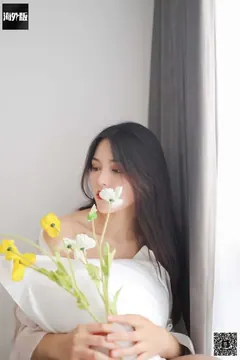 丝慕写真 海外版 H025 泡芙 [75P1V1.46G] 预览图