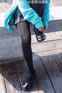 丝恋摄影 NO.020 小梦-学院风 jk连衣裙 黑色丝袜 黑色小皮鞋[228P+1V／4.38GB] 预览图