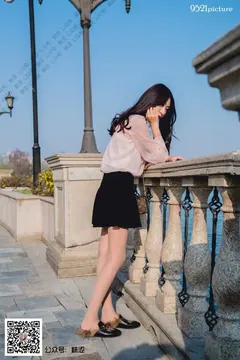 袜涩写真 VOL.031 伟伟黑色小短裙[30P／615MB] 预览图