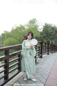 丝恋摄影 NO.040 小梦-古装汉服  白色绣花鞋 超薄肉丝 金色脚链[276P+1V／5.51GB] 预览图