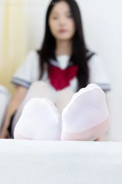 物恋传媒 NO.2622 茯苓-帆布鞋、薄白丝、薄肉丝[160P+1V／3.93GB] 预览图