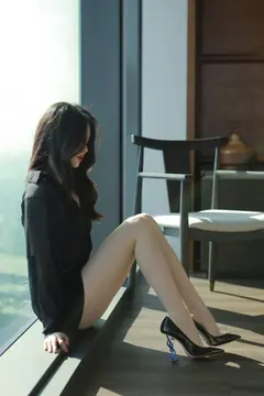Sia不吃鱼 NO.027 - 黑色系肉丝OL[97P+1V／2.29GB] 预览图