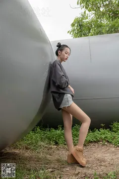 [SSA丝社]超清写真 NO.125 大大 腿模大大的郊外踏青之旅[154P／2.25GB] 预览图