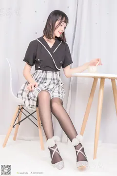 [SSA丝社]超清写真 NO.261 阳阳阳光少女的银色高跟鞋(上) [122P／1.41GB] 预览图