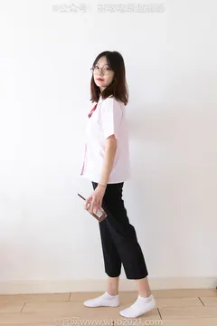 [BoBoSocks袜啵啵]积分限定作品 NO.043 小甜豆-校服、平底布鞋、白棉袜、裸足[175P+1V／6.60GB] 预览图