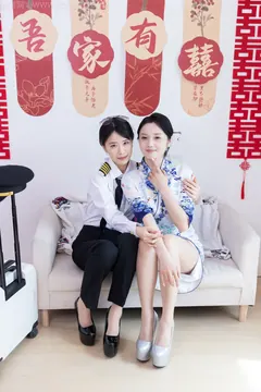 物恋传媒 NO.2759 菜菜&橙子-高跟鞋、两双人字拖、薄肉丝、空姐制服[226P+1V／5.94GB] 预览图