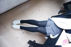 大西瓜爱牙膏-早期作品-S012 黑丝白鞋少女 预览图