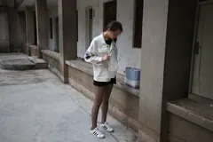 大西瓜爱牙膏-早期作品-Z2-2 衬黑丝袜 [套图+视频] 预览图