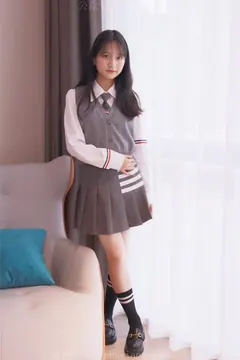 初夏女神 NO.021 沙沙 王心凌同款JK搭配JK小黑皮鞋[136P/1V/5.25GB] 预览图