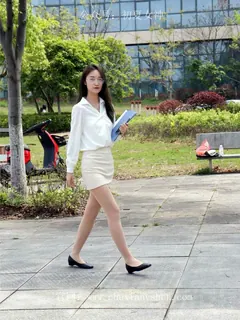 初夏女神 NO.029 依依 邻家女孩-实习篇[190P/1V/6.54GB] 预览图
