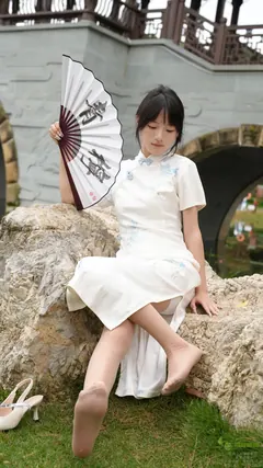 足愉心 NO.133 夏沫（搭配：黑色板鞋、白色棉袜、肉色丝袜）[106P/2V/6.78GB] 预览图