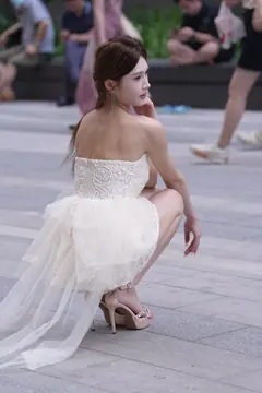 精选街拍作品 NO.7213 白裙甜美莎莎吖[72P/54MB] 预览图