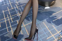 [香柚]026 2022.03.22《春初早被相思染》徐莉芝[35P/8MB] 预览图