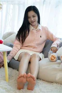甜予摄影 NO.037 澜澜-板鞋、白棉袜、裸足[120P/2V/9.63GB] 预览图