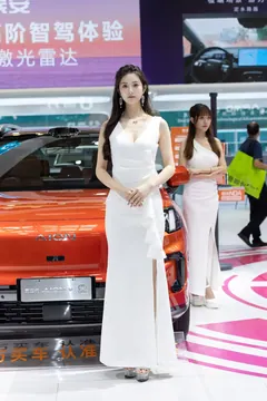 街拍车展 精选街拍作品 NO.7290 白皙女神Metoo羔羊[42P 47MB] 预览图
