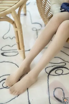 香柚 [香柚]045 2022.04.19《校园至服可爱佑或》沫沫[63P 110MB]