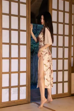[尤蜜丝]穿搭写真 NO.146[35P+1V／0.98GB] 预览图