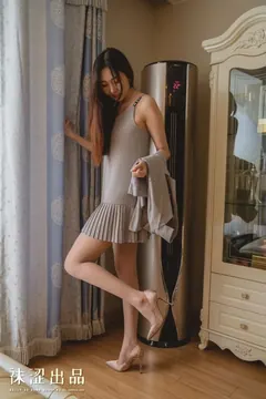 袜涩写真 VOL.064 思甜 袜涩air深肤 [53P/943MB] 预览图