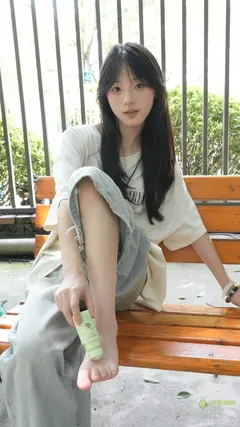 青柠映画 NO.042 - 阿慌 共享单车裸足[133P+2V／9.45GB] 预览图
