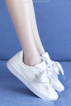 [BoBoSocks袜啵啵]NO.627 稚予-高跟鞋、板鞋、油亮薄白丝[145P+1V／5.86GB] 预览图