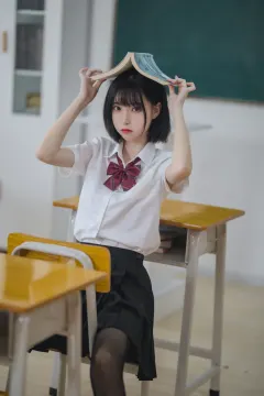 许岚 - 教室jk黑丝 [40P/426MB] 预览图