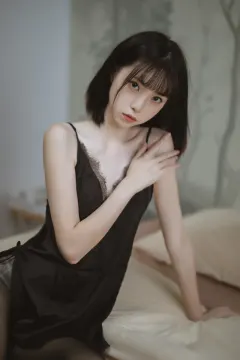 许岚 - 黑色蕾SI睡衣 [40P/585MB] 预览图