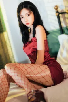 许岚(叁月life) 往袜红裙 [40P/960MB]