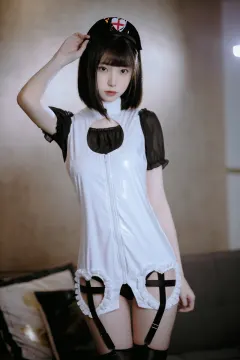 许岚(叁月life) – 黑丝互士[40P/753M] 预览图