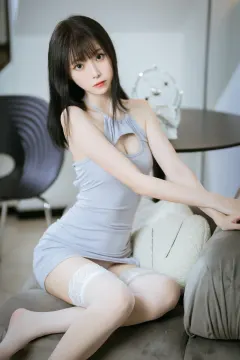 许岚 – 白丝蓝裙[32P/369MB] 预览图