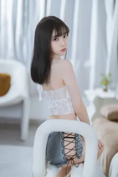 许岚 – 清纯吊带[40P/208MB] 预览图