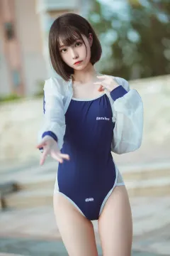 许岚(叁月life) – 泳装[40P/682MB] 预览图