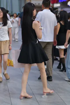 街拍车展 精选街拍作品 NO.7321 超薄丝拖鞋黑裙[101P 172MB] 预览图