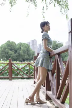 [SiHua]丝话 No.173 诗诗 旗袍肉丝女孩逛公园 [50P-89MB]