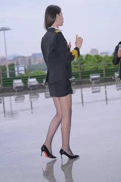 街拍车展 精选街拍作品 NO.7334 至服黑丝[117P 167MB] 预览图