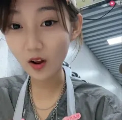 脚模面试脸足同框套路系列-018-20号-165 90 38 圆脸学妹[9P9V28MB] 预览图