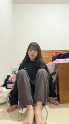 脚模面试脸足同框套路系列-147 [30P3V71M] 预览图