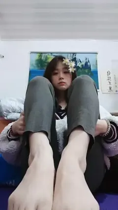 脚模面试脸足同框套路系列-175 穿着校服 [17V321M]