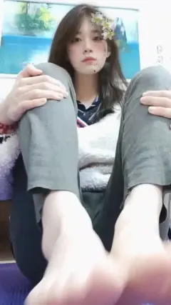 脚模面试脸足同框套路系列-175 穿着校服 [17V321M] 预览图