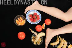 王朝贵足 [王朝贵足]0038 室内套图 安安完美晶莹裸足缤纷水果盛宴足踩系列A[30P 18MB] 预览图