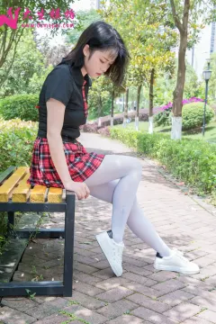 大生模拍 No.130 小雅 阳光下的白丝 [55P1V525MB] 预览图