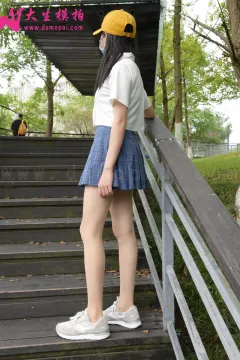 大生模拍 No.199 饭饭 公园小憩 [66P1V-591MB]