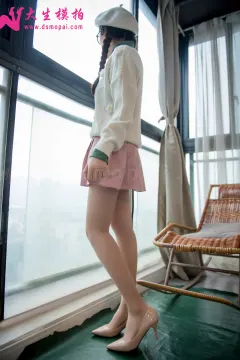 大生模拍 NO.222 夏夏 清纯眼镜妹[46P／272MB] 预览图