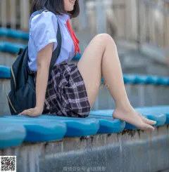 纳丝摄影 NO138 珍珍的毕业季 丝袜搭配帆布鞋 预览图