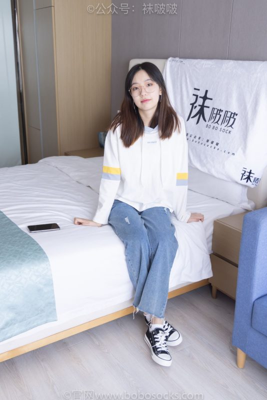 [BoBoSocks袜啵啵]NO.080 小甜豆-帆布鞋、白棉袜、肉丝 [140P/1V/6.63GB]-图宝宝