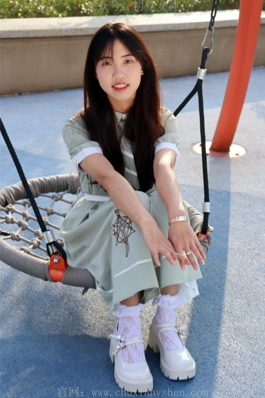 初夏女神 NO.002 雪糕 法式复古连衣裙搭36码白皮鞋[102P/1V/6.32GB]-图宝宝