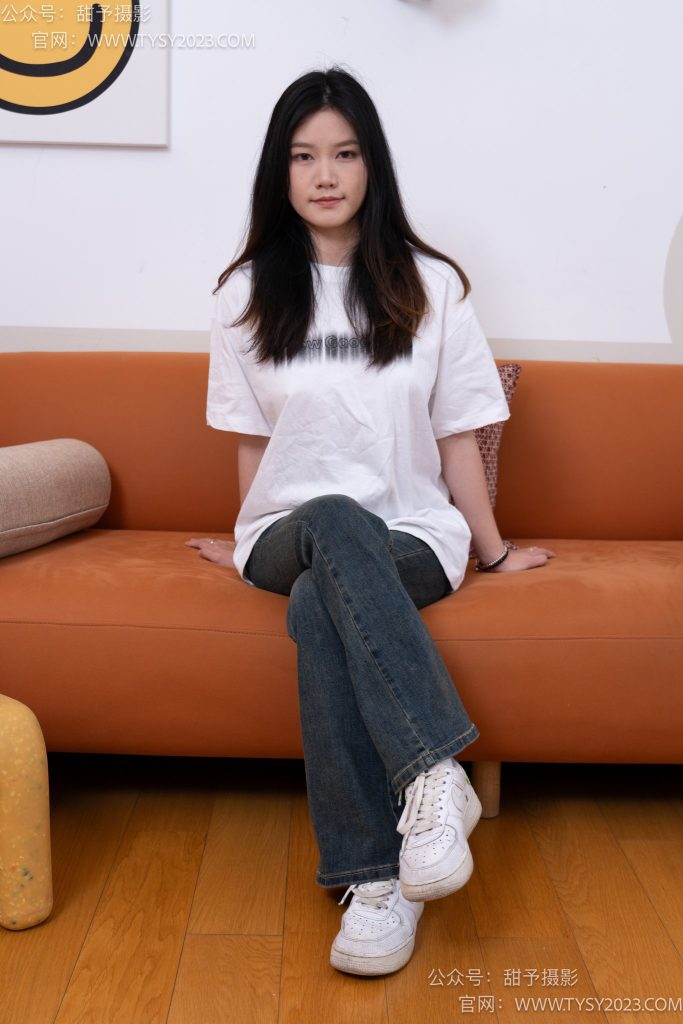 甜予摄影 NO.070 松松-板鞋、白棉袜、裸足[122P/2V/9.74GB]-图海