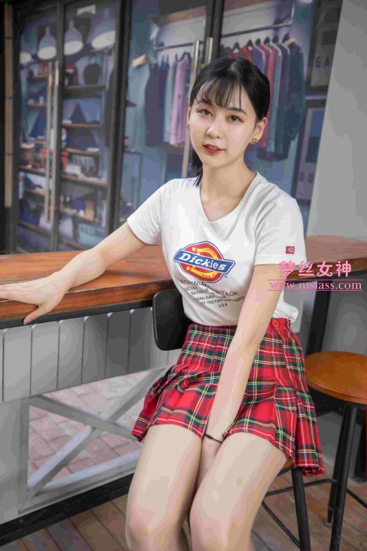 [MSLASS梦丝女神]2019.05.23 NO.020 可岚 油光丝袜的少女 [73+1P／400M]-图宝宝