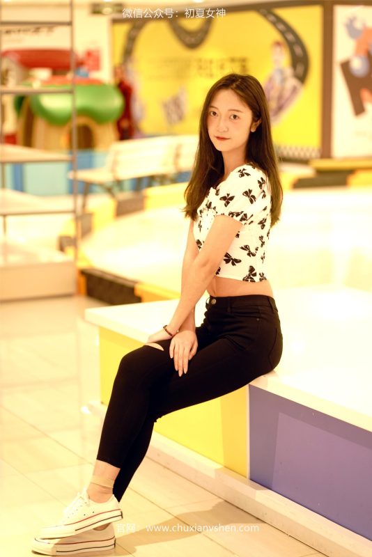 初夏女神 NO.030 依依 邻家女孩-商场篇[88P/1V/3.83GB]-图宝宝